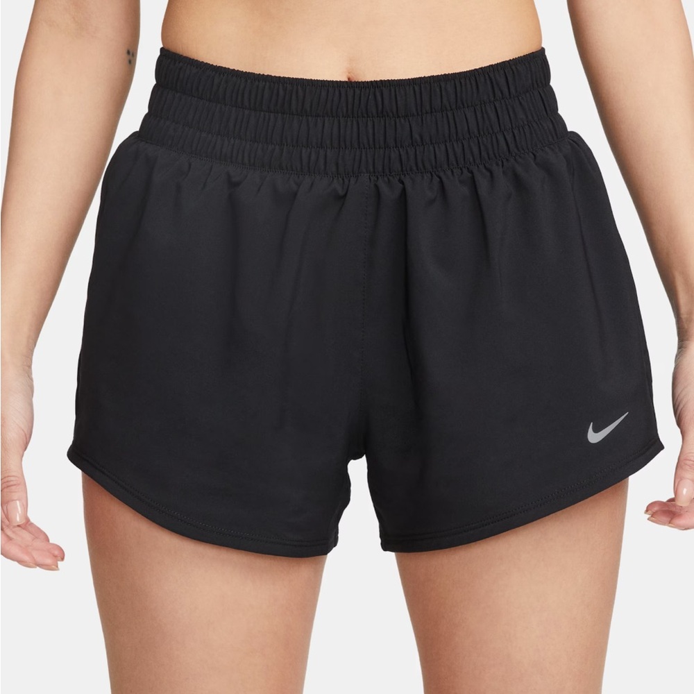 Nike One Mid-Rise 3" Brief-Lined Shorts - Women's XL (Black)